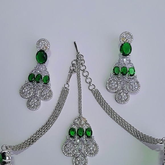 Emeralds Necklace Set/ Green Necklace Earrings TIKKA Set / Kiara Bridal Jewelry - Picture 6 of 6